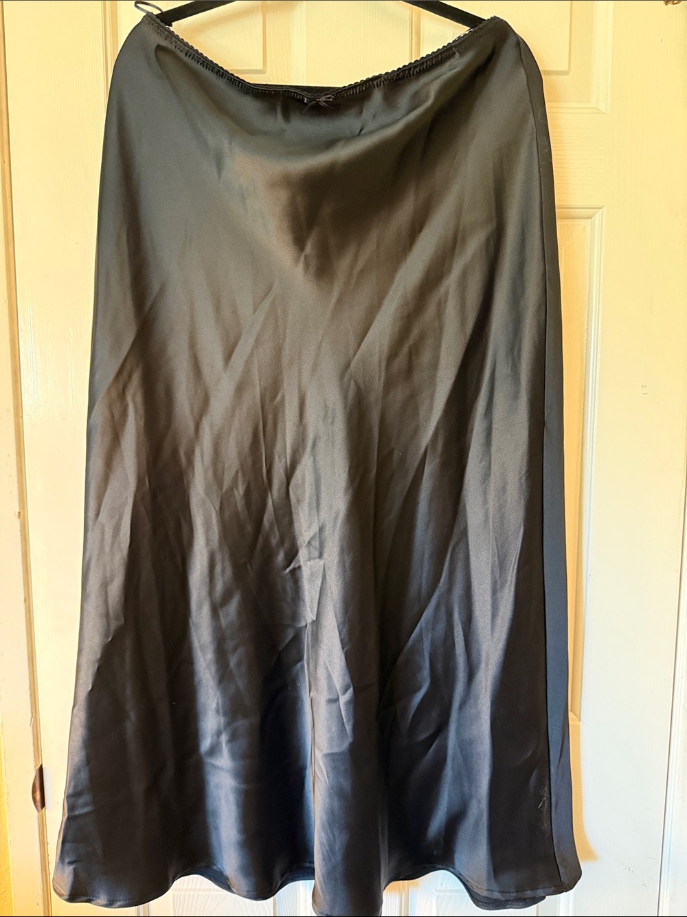 Zara Black Satin Midi Skirt szXL